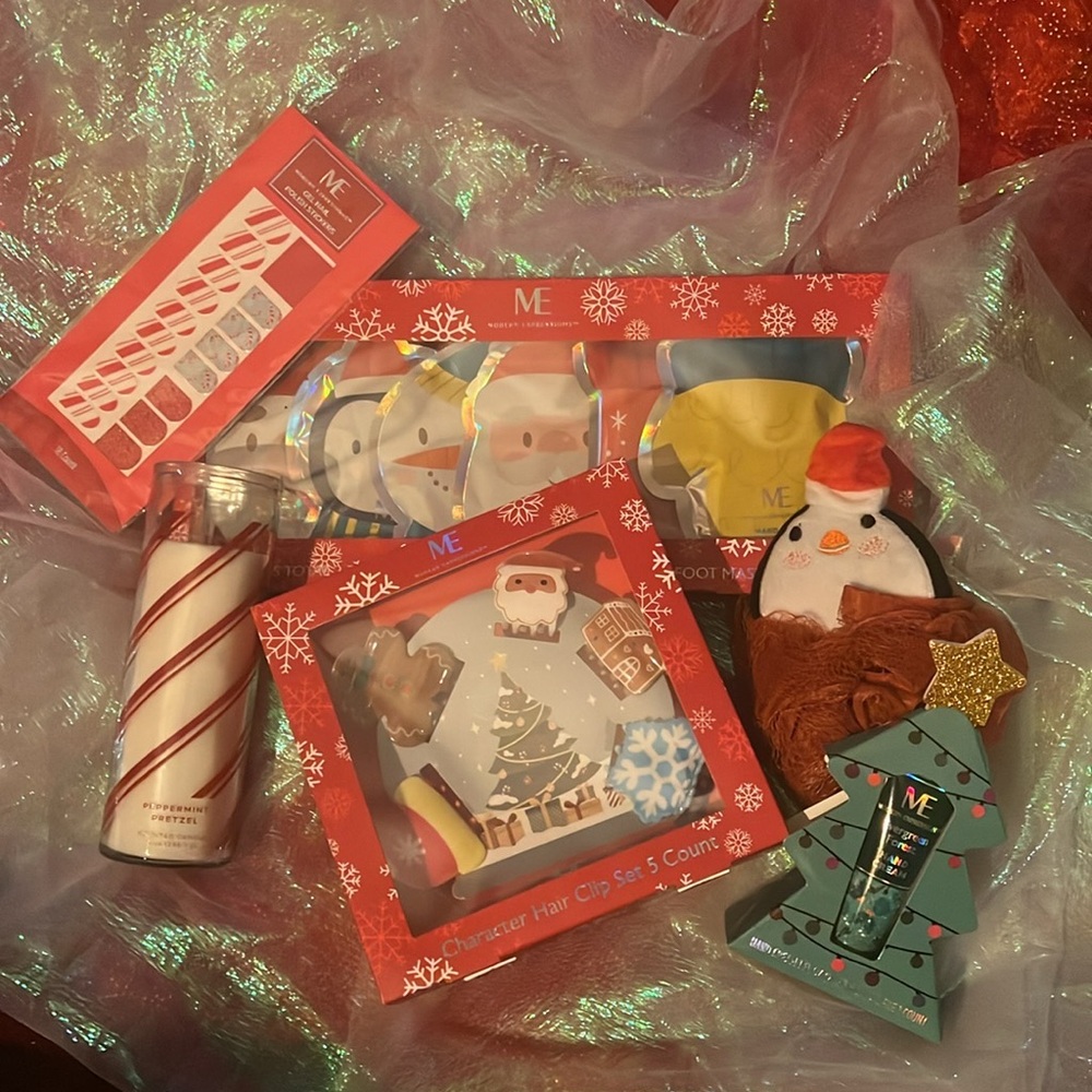 NWT: Holiday Relaxation Modern Expressions Gift Set #6